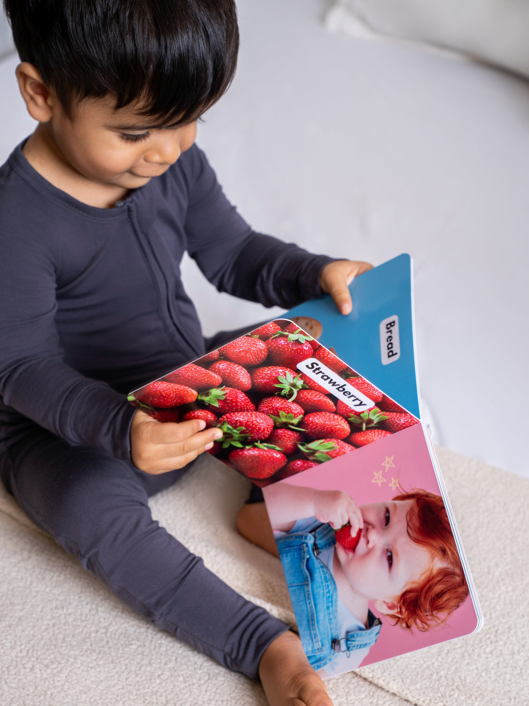 My busy little plate - A picture book